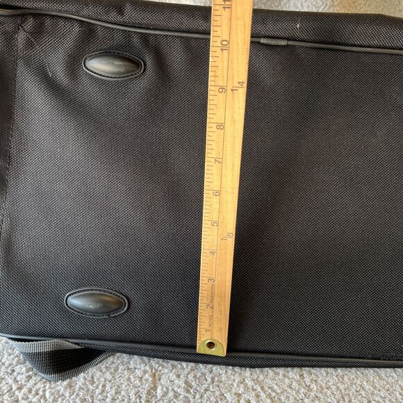 Samsonite Carry On Overnight Shoulder Bag Travel Duffle Weekender Luggage - Picture 15 of 15
